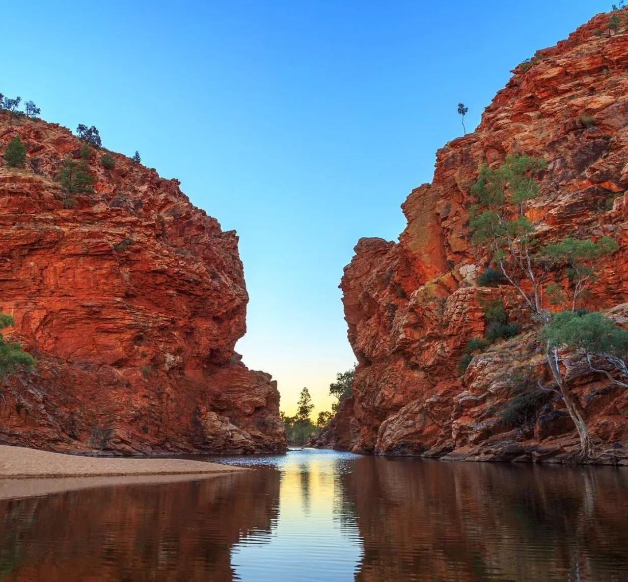 Serpentine Gorge – A remote and tranquil spot within the West MacDonnell Ranges